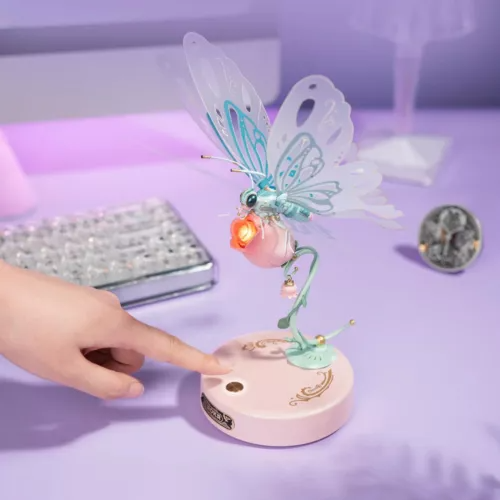 Geschenk für Freundin mit Bedeutung – leuchtender Schmetterling mit Licht als besondere Dekoration