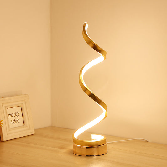 Design-Stimmungslicht „Golden Flow“ – sanftes Licht für ruhige Abende