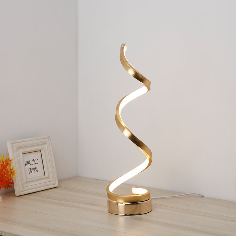 Design-Stimmungslicht „Golden Flow“ – sanftes Licht für ruhige Abende